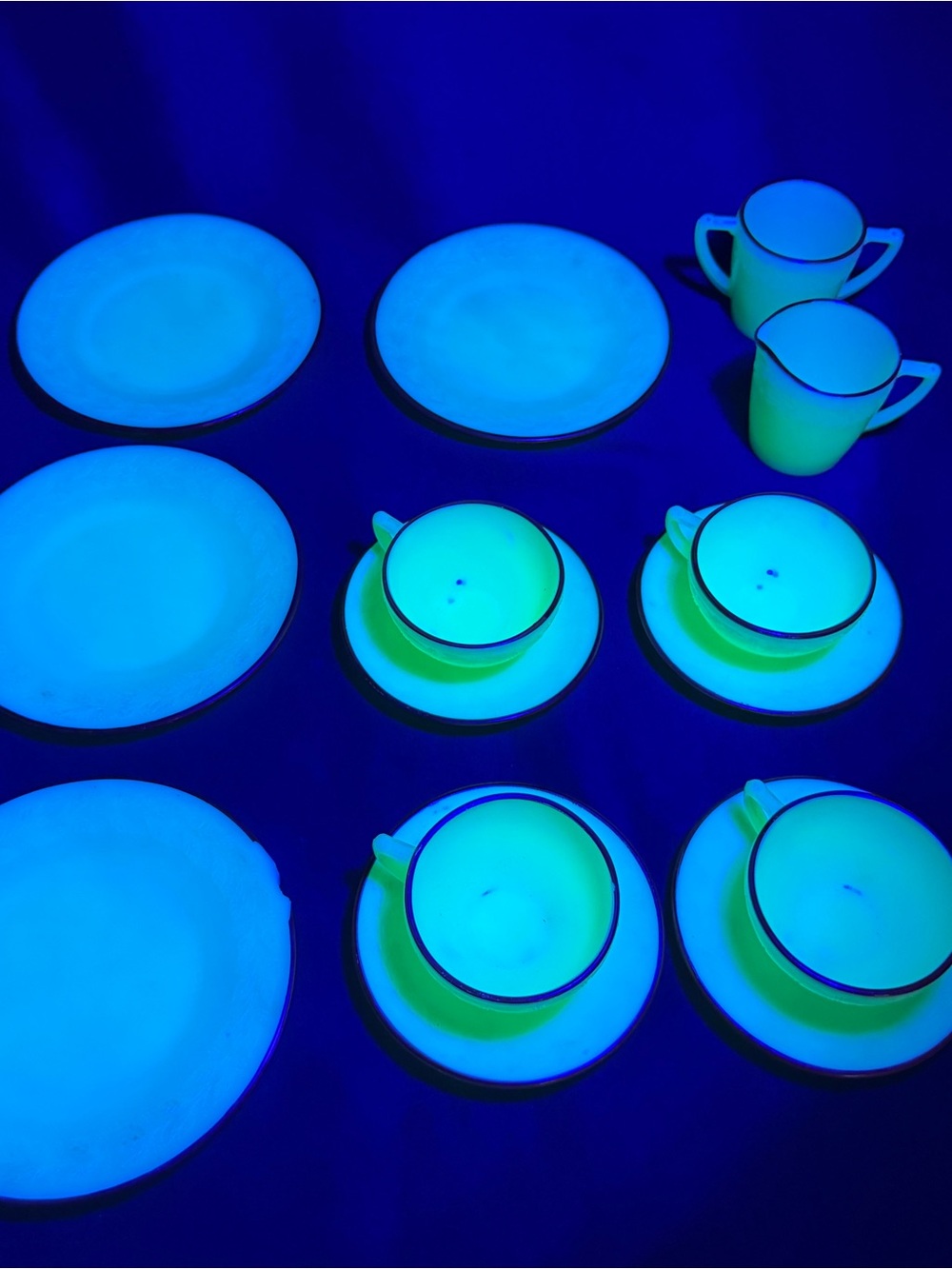 Vintage Cream Milk/Custard Glass Tea Set w/ Red Trim 4 Cups, Saucers & Creamers
